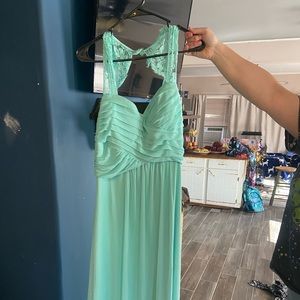 Floor length gown color mint 14T